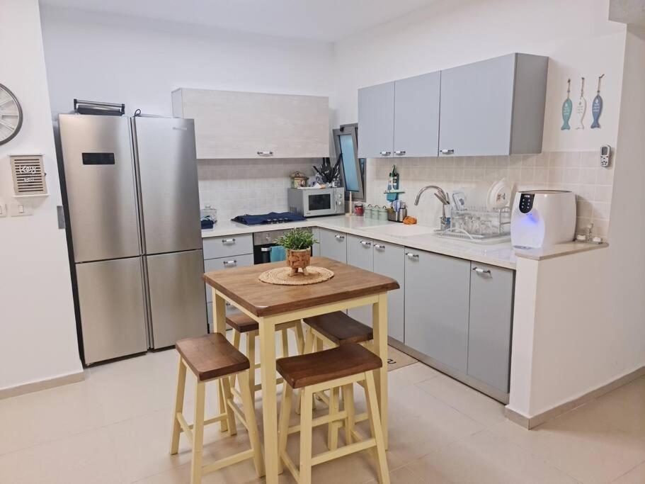 Apartamento מרחק נגיעה בתקווה Petach Tikva Exterior foto